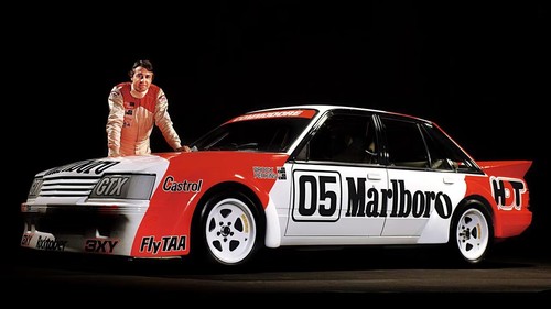 Supercars motor racing car - v8,