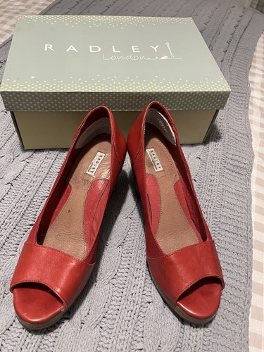 Red leather vintage - red,