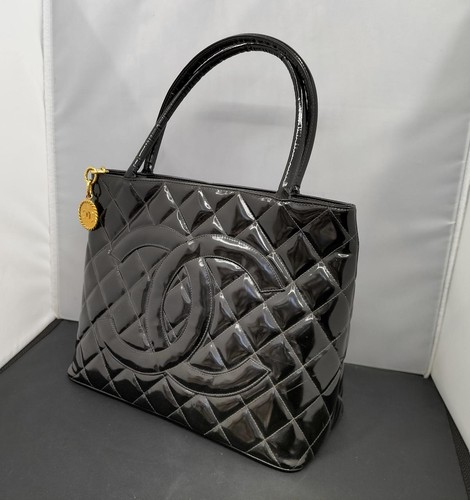 Chanel medallion tote bag - medallion,
