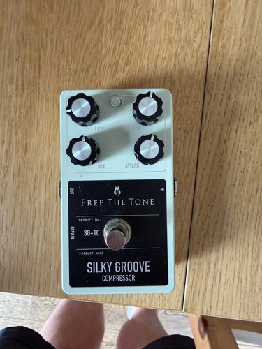 Free the tone silky groove - free,