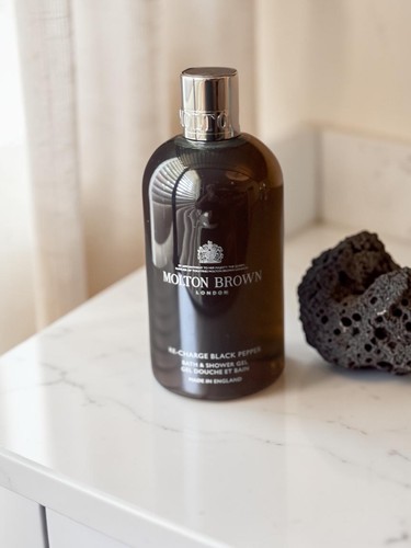 Molton brown charge - molton, re-charge