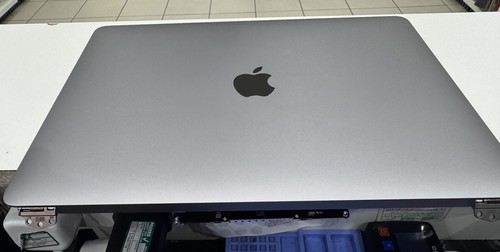 Genuine apple macbook - genuine,