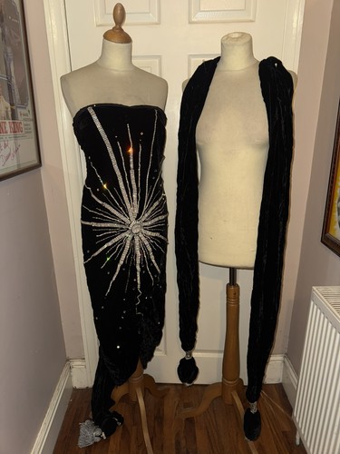 Theatrical art deco - art,
