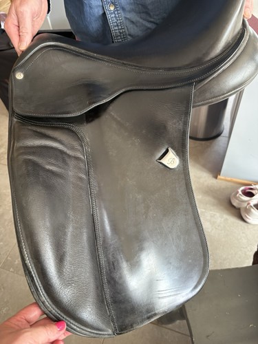 Bates cair dressage saddle - cair,