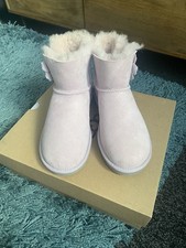 Ugg  Mini Bailey button  Poppy