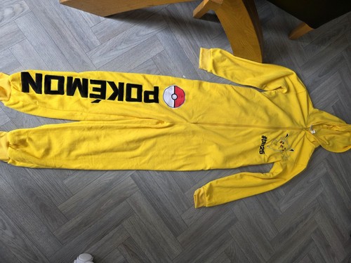 Official pokémon pikachu - official,