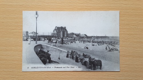 Gorleston sea promenade - -,