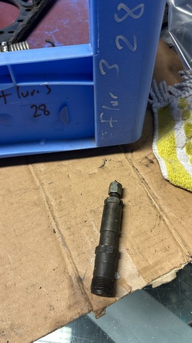 Fuel injector mercedes benz - fuel,