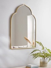 Aicha Moroccan-Inspired Iron