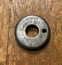 VINTAGE KING DICK WIRE WHEEL