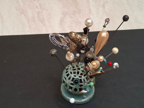 Hat pin collection - in, chinese