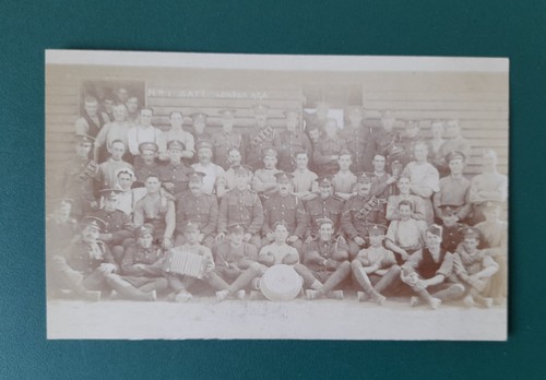 Ww1 soldier group no - group,