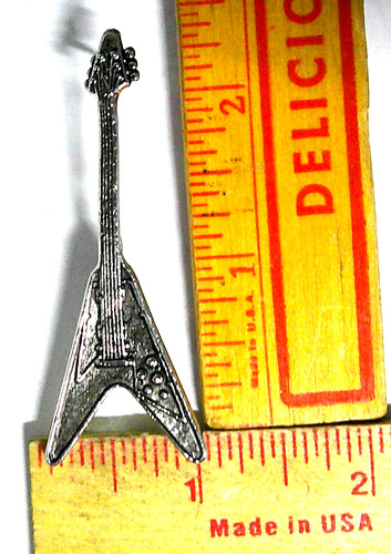 Gibson guitar pin - gibson, v