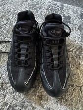 Men’s Black Nike 95s