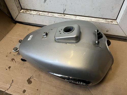 Kawasaki bn125 eliminator fuel - kawasaki,