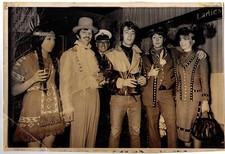 FAB AUTHENTIC BEATLES SUNDAY MIRROR PRESS PHOTO DECEMBER FANCY DRESS PARTY 1967