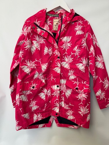 Arctic storm ladies - arctic, rain