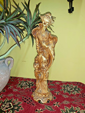 VINTAGE CHINESE CARVED RESIN