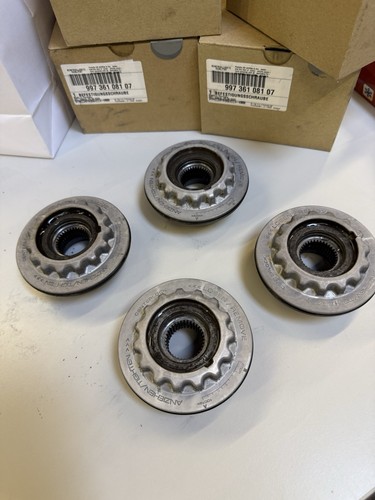 Porsche 997 centre wheel - centre,