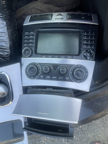 Mercedes w203 facelift center - facelift,