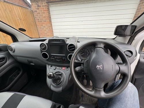 Peugeot partner 6 - peugeot,