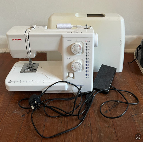 Janome 7025 sewing machine - janome,