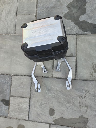 Rear luggage rack top - rear,