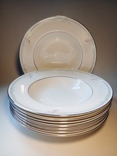 Royal Doulton Carnation Rimmed 20.5cm Bone China Soup Bowls x 8 H.5084