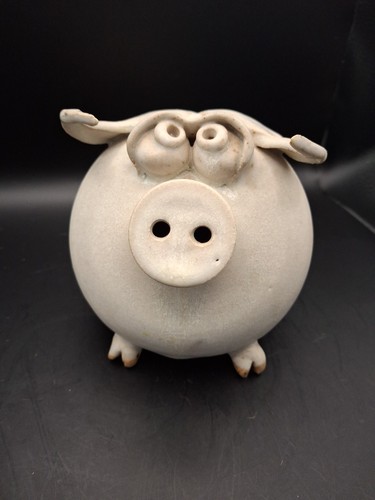 Hand thrown studio - studio, pottery