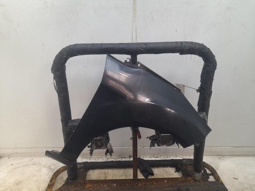 Ford fiesta right - ford, wing