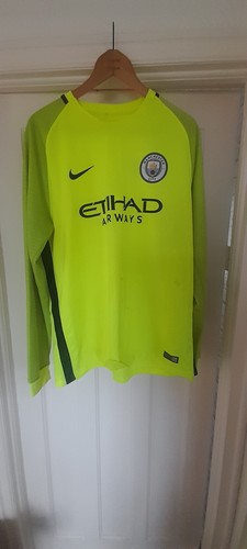 Manchester city retro - manchester,