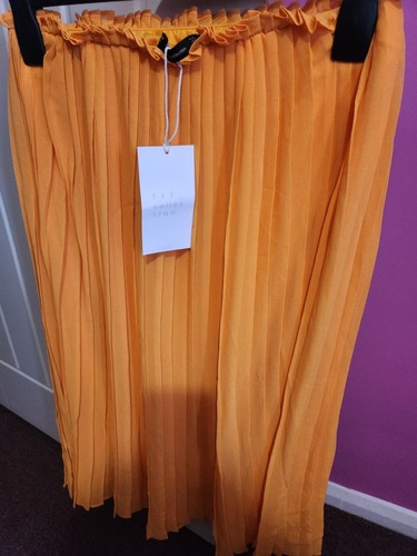 Medium oramge pleated skirt - medium.oramge,