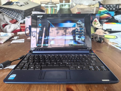 Acer aspire one - one, 8.9"