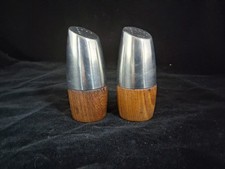 VINTAGE DANISH TEAK AND STAINLESS STEEL SALT AND PEPPER POTS FREE P&P 