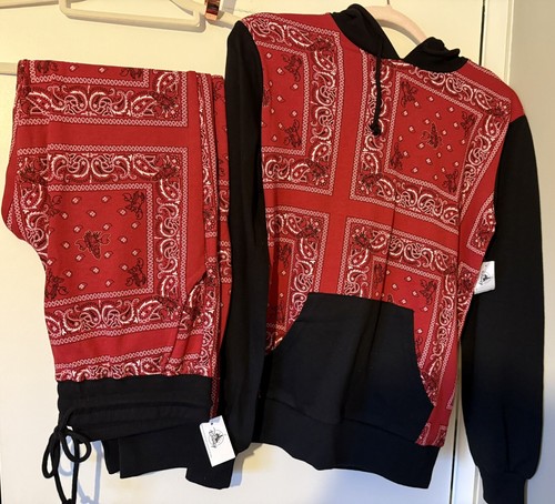Bnwt disney sebastian - disney, paisley
