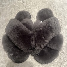 Australian Emu Slippers Size 4 Brand New Never Worn