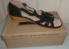 Cushion Walk Women’s Sandals