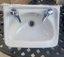 Small Wall Hung Cloakroom Basin With Taps In White 420mm