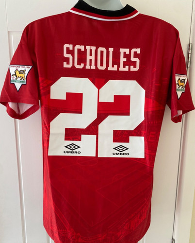 United retro football shirt - united,