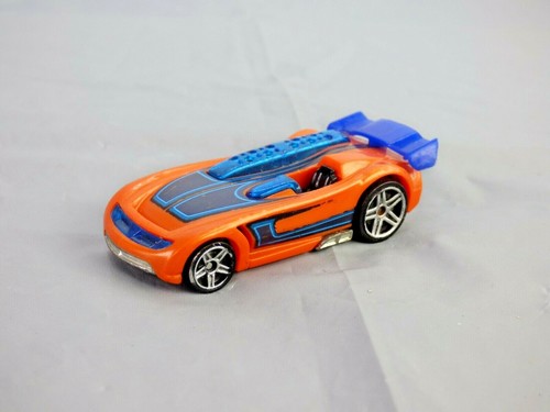 Hot wheels battle - hot, spec