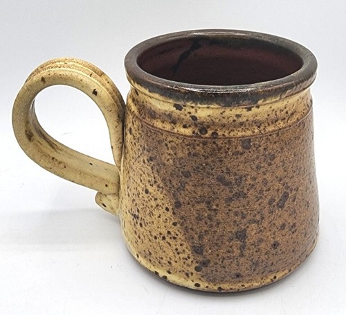 Mug art pottery signed brown - art,