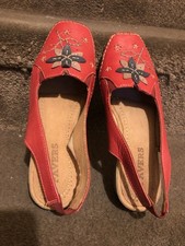 Red Shoes Pavers Leather Sandal Size4 