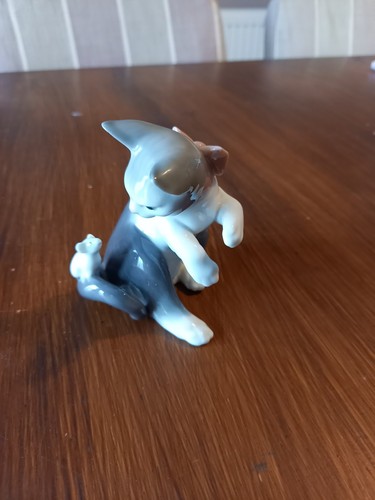 Lladro figurine cat - ***,
