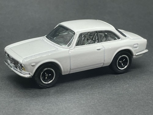 Matchbox alfa romeo giulia - romeo,