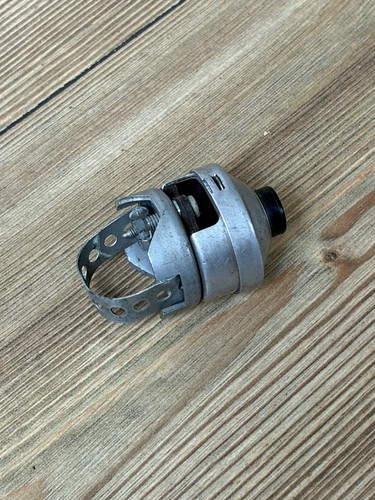 Horn button - horn,