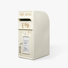 Post Box ER Royal Mail Design