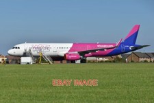 PHOTO  AIRBUS A321-231 G-WUKJ