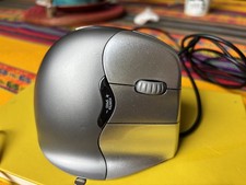 Evoluent VM4R USB Vertical Mouse Right-Handed Wired (used very few times)