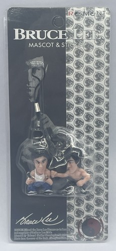 Miniature bruce lee keyring - lee,