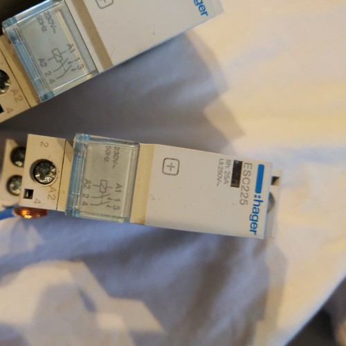 Hager esc225 25a contactor - 25a,